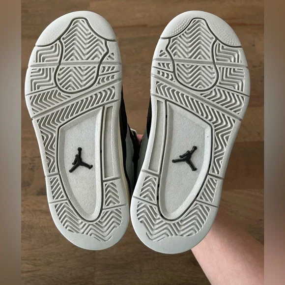 Kids Jordan 4’s Size 12C - Picture 7 of 10